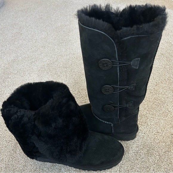 Women’s UGG Bailey Button Triplet Boots - Picture 6 of 10